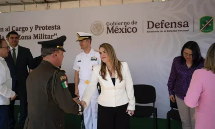 ALCALDESA ANA MIRIAM RAMOS VILLARREAL PARTICIPA EN LA TOMA DE PROTESTA DEL COMANDANTE DE LA NOVENA ZONA MILITAR, GENERAL JULIO CÉSAR ISLAS SÁNCHEZ