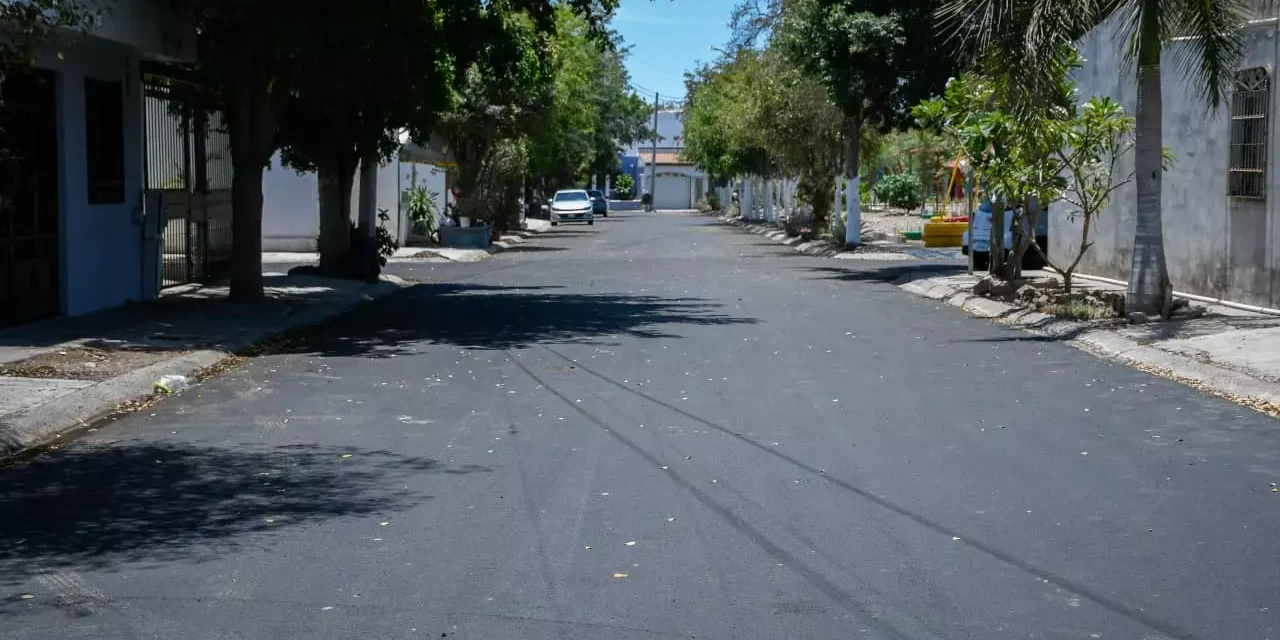 CALLES MÁS SEGURAS Y EN MEJORES CONDICIONES LLEGAN AL SECTOR CAPISTRANO CON TRABAJOS DE REENCARPETADO