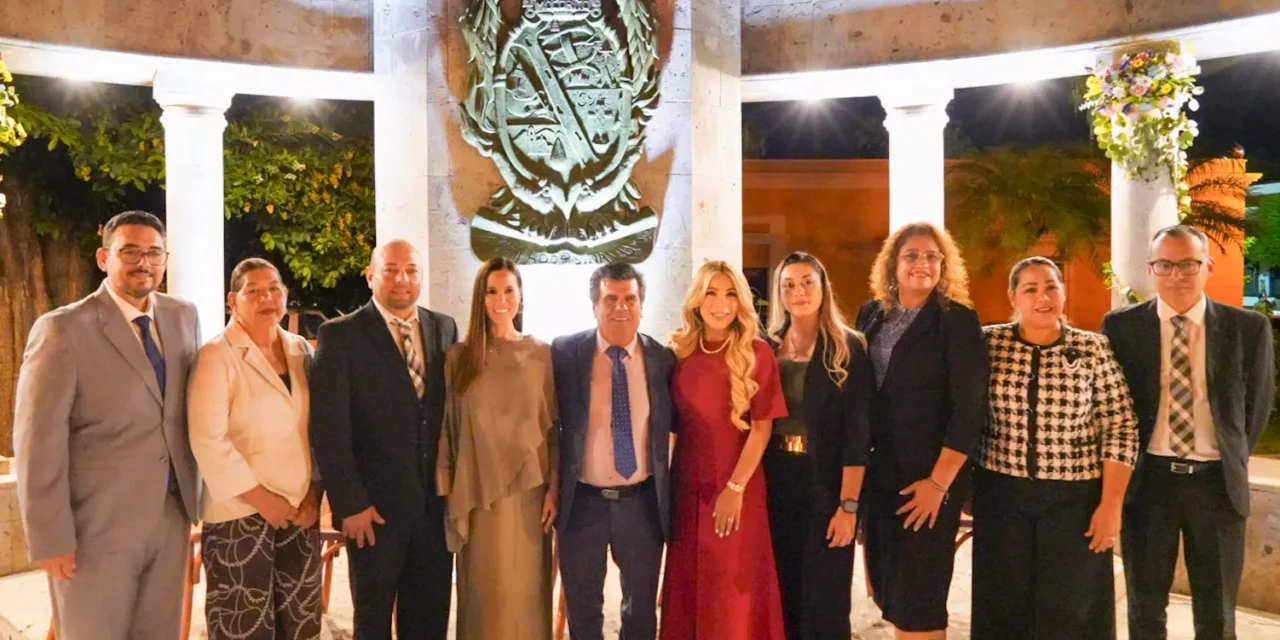 SECRETARÍA DE TURISMO MIREYA SOSA OSUNA ENTREGA PRESEA «GRANO DE ORO» Y MEDALLA «GRANITO DE ORO»
