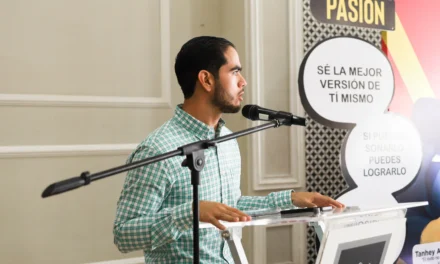 RECONOCE MOCORITO A JÓVENES DESTACADOS POR SU IMPACTO Y APORTACIÓN A LA COMUNIDAD