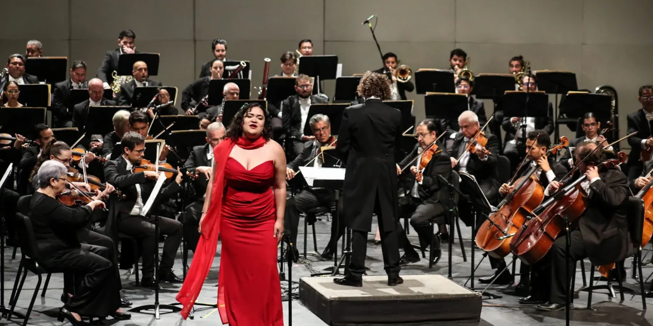 ENTRE VARIACIONES ENIGMA Y GALA DE ÓPERA, LA OSSLA CELEBRA EL DÍA DE LAS MADRES