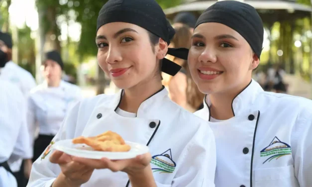 OAXACA ENVUELVE CON SU SABOR Y TRADICIÓN EL 153 ANIVERSARIO DE LA UAS
