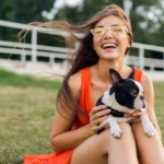 DOG Y CAT MOMS: LA GENERACIÓN QUE TRANSFORMA EL AMOR POR LAS MASCOTAS 