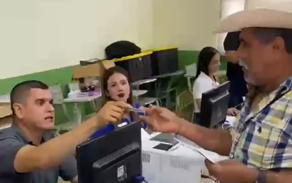 CONCLUYE CON ÉXITO LOS DESCUENTOS DEL SATES EN LA BRIGADA DEL BIENESTAR DEL DIF, EN SAN IGNACIO