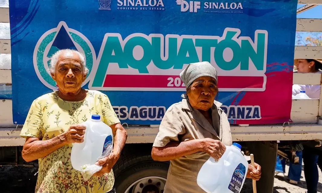ARRANCA EN CHOIX Y EL FUERTE LA ENTREGA DE AGUA DEL AQUATÓN 2026 UN APOYO DIRECTO A LAS COMUNIDADES AFECTADAS POR LA SEQUÍA