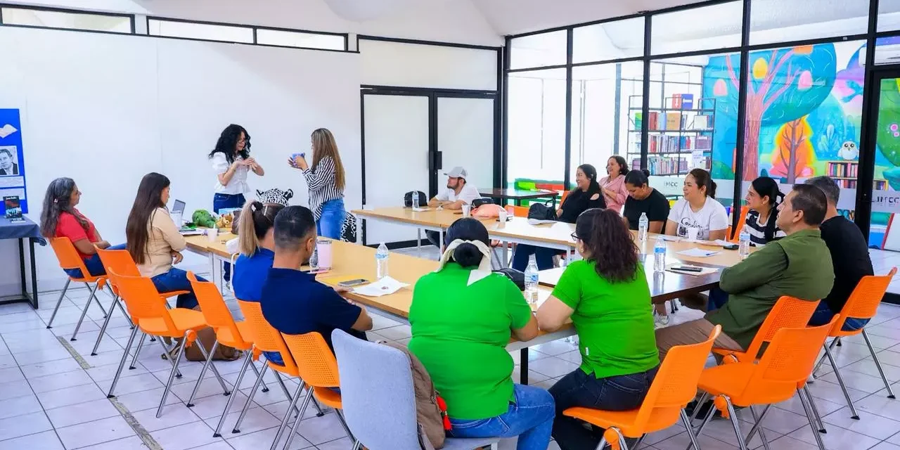 TALLER «PUNTOS CLAVES PARA EL CUENTACUENTOS» A BIBLIOTECARIOS DE CULIACÁN