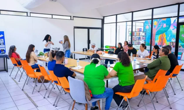 TALLER «PUNTOS CLAVES PARA EL CUENTACUENTOS» A BIBLIOTECARIOS DE CULIACÁN
