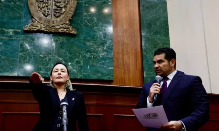 YERALDINE BONILLA VALVERDE RINDE PROTESTA COMO GOBERNADORA INTERINA DE SINALOA