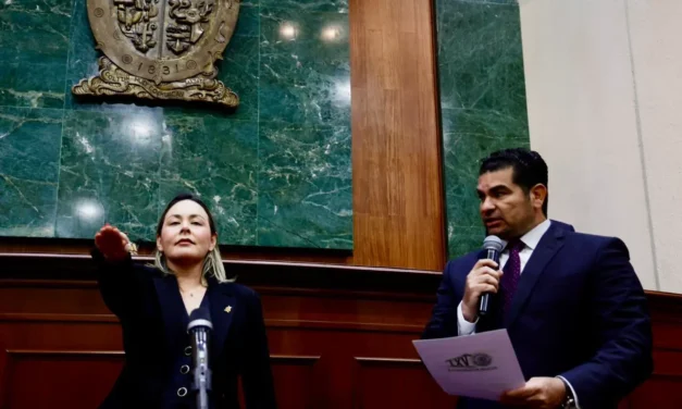 YERALDINE BONILLA VALVERDE RINDE PROTESTA COMO GOBERNADORA INTERINA DE SINALOA