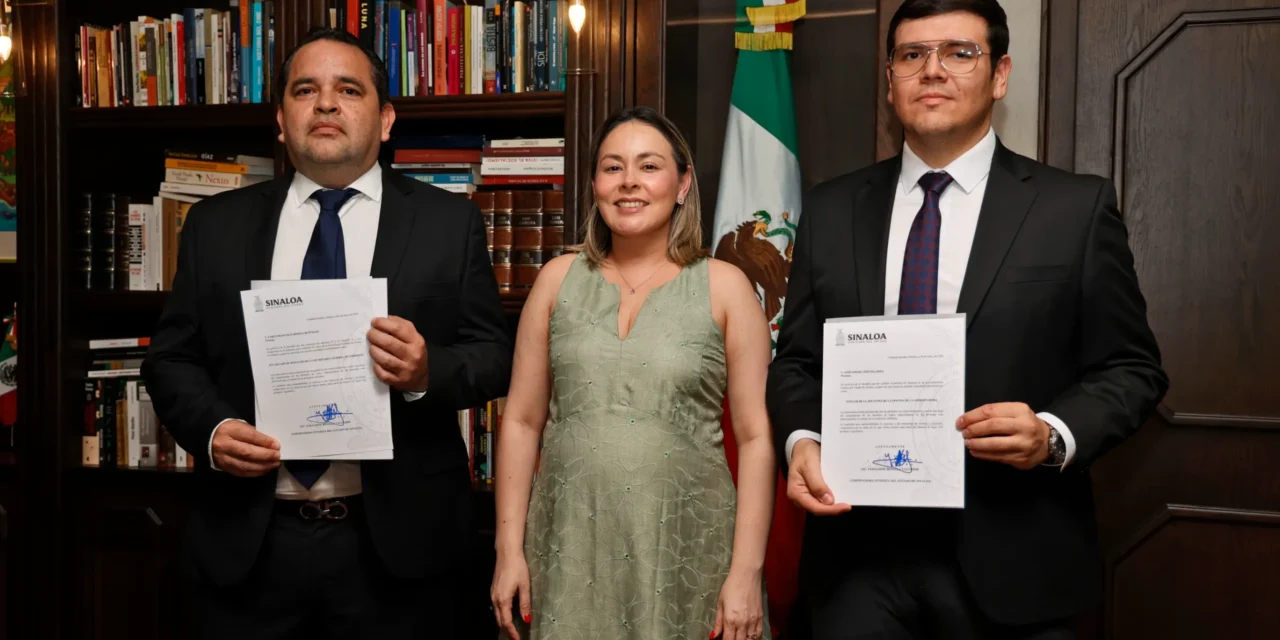 GOBERNADORA YERALDINE BONILLA TOMA PROTESTA A NUEVOS FUNCIONARIOS EN LA SGG Y EL DESPACHO