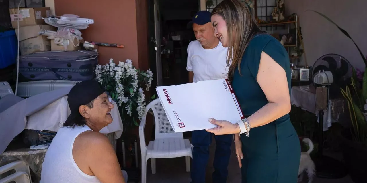 ENTREGAN TÍTULOS DE PROPIEDAD A FAMILIAS DEL FRACCIONAMIENTO VALLE DE ENCINO
