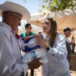AQUATÓN Y DIF BIENESTAR CULIACÁN ENTREGAN 5 MIL LITROS DE AGUA EN COMUNIDADES DE IMALA