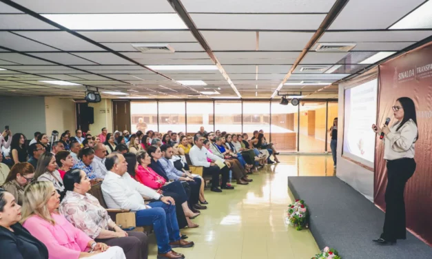 CAPACITAN A FUNCIONARIOS PARA FORTALECER EL DERECHO A UNA ATENCIÓN CIUDADANA DIGNA