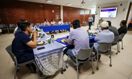 CON CONFERENCIA SOBRE CÁNCER DE PRÓSTATA DIF SINALOA PROMUEVE EL CUIDADO A LA SALUD MASCULINA