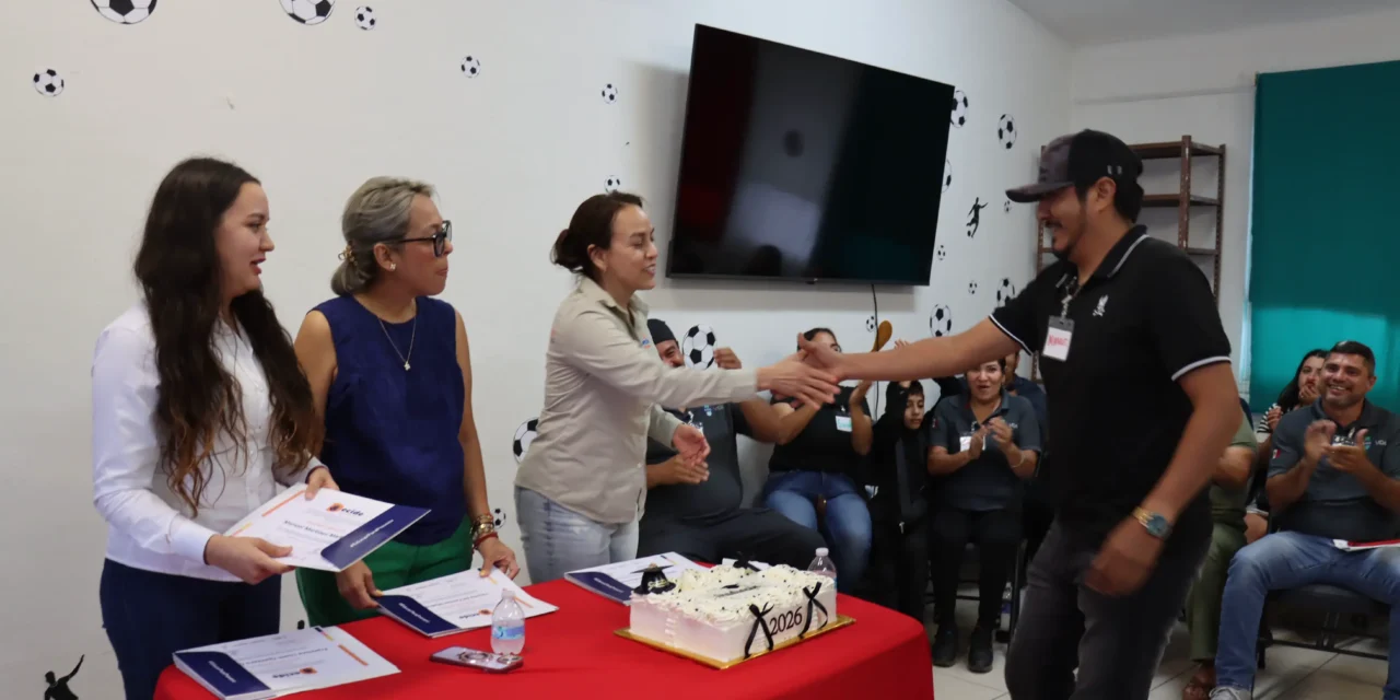 SE GRADÚA LA PRIMERA GENERACIÓN DEL TALLER COMUNITARIO PARA PADRES, MADRES Y CUIDADORES DECIDE