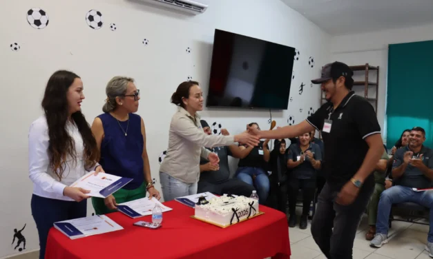 SE GRADÚA LA PRIMERA GENERACIÓN DEL TALLER COMUNITARIO PARA PADRES, MADRES Y CUIDADORES DECIDE