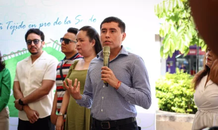 DIF CULIACÁN Y LA ASOCIACIÓN DE CIEGOS EN SINALOA, VISIBILIZAN CON GRAFITI TEJIDO A LA SORDOCEGUERA