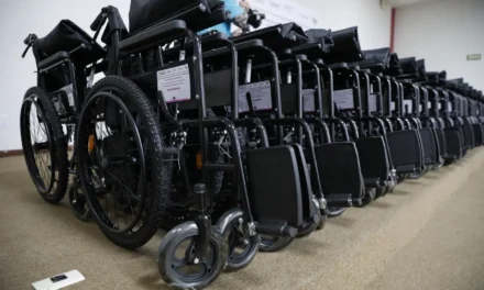 DIF SINALOA MEJORA LA CALIDAD DE VIDA DE PERSONAS CON DISCAPACIDAD MEDIANTE LA ENTREGA DE SILLAS DE RUEDAS