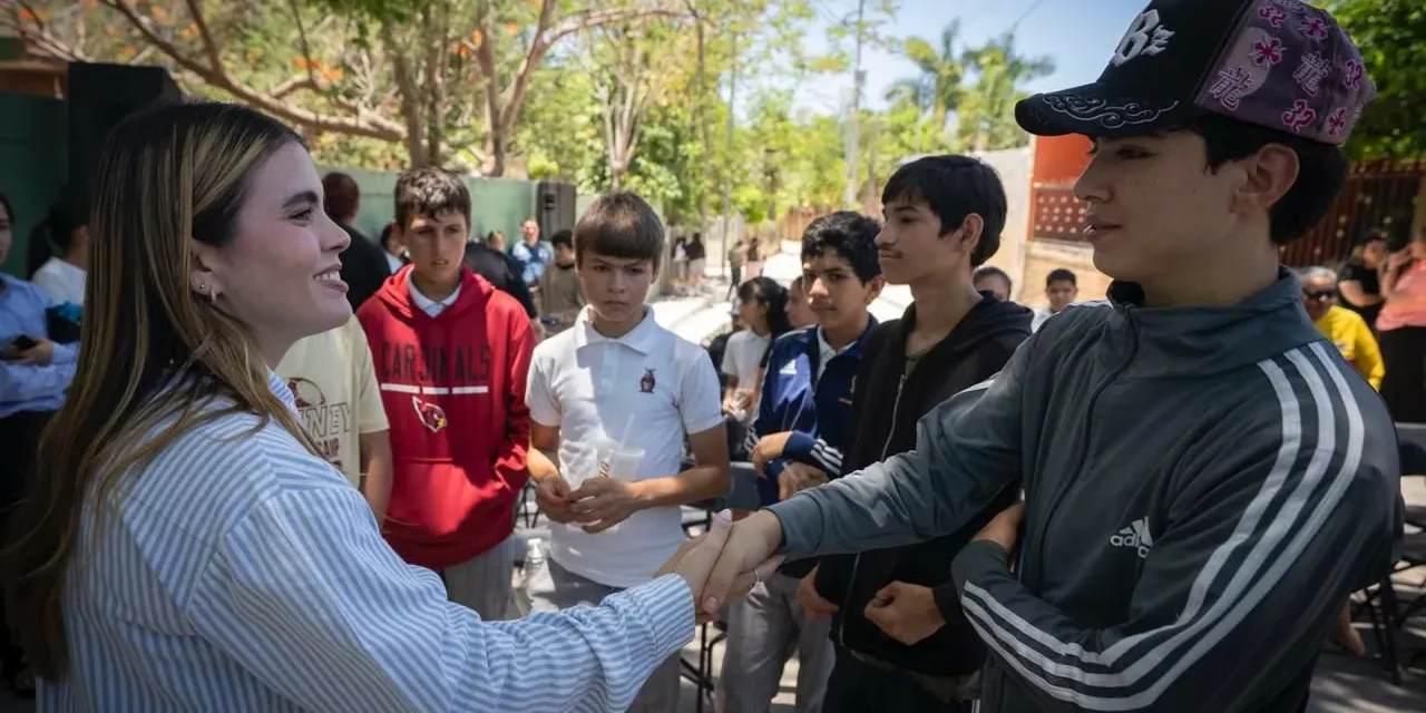 ANA MIRIAM RAMOS INAUGURA LA CALLE 365 DE LA CABECERA DE LA SINDICATURA DE IMALA