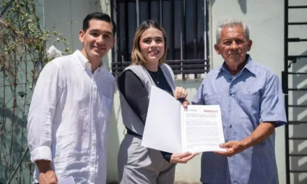 ANA MIRIAM RAMOS OTORGA CERTEZA JURÍDICA A FAMILIAS DE LA COLONIA VALLE DE AMAPAS
