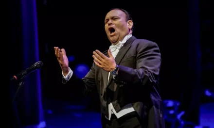 GRAN NOCHE DE REENCUENTRO OPERÍSTICO EN MAZATLÁN DURANTE EL CONCIERTO A DOS PIANOS