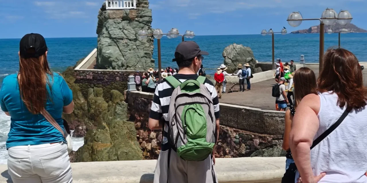 CRUCERISTAS DINAMIZAN ACTIVIDAD TURÍSTICA Y ECONÓMICA DE MAZATLÁN