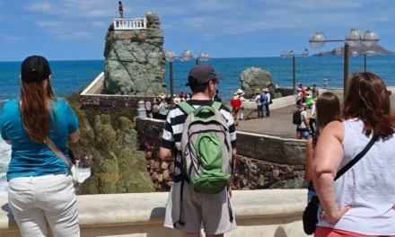 CRUCERISTAS DINAMIZAN ACTIVIDAD TURÍSTICA Y ECONÓMICA DE MAZATLÁN