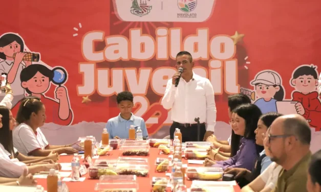 RECONOCE ALCALDE DE NAVOLATO A PARTICIPANTES DEL CABILDO JUVENIL 2026 Y ENTREGA ESTÍMULOS ECONÓMICOS Y RECONOCIMIENTOS POR SU VALIOSA PARTICIPACIÓN