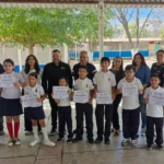 EXPRESIONES QUE TEJEN SOLIDARIDAD: ESTUDIANTES DE CULIACÁN PROYECTAN LA ARMONÍA EN EL MURAL «CAMINANDO EN TUS ZAPATOS»