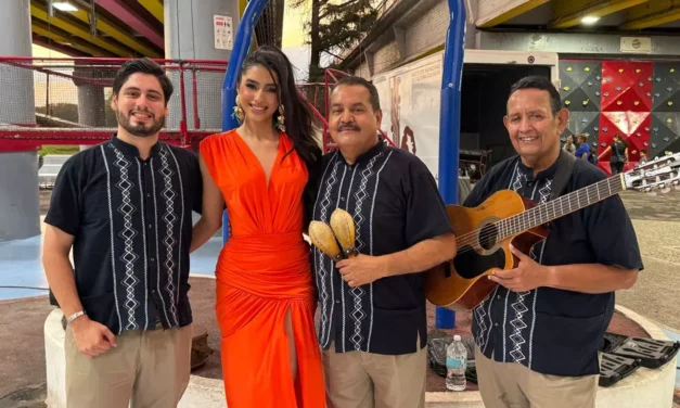 TRÍO AZTECA CULIACÁN DELEITA CON GRAN AMBIENTE EN EL PARQUE ACUÁTICO