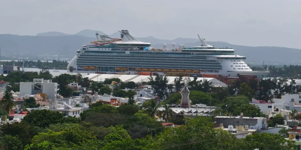 MAZATLÁN LE DA LA BIENVENIDA A MÁS DE 3,800 CRUCERISTAS