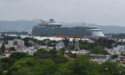 MAZATLÁN LE DA LA BIENVENIDA A MÁS DE 3,800 CRUCERISTAS
