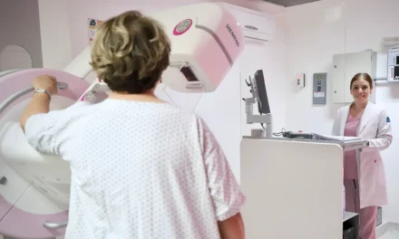 SECRETARÍA DE SALUD FORTALECE LA DETECCIÓN OPORTUNA DEL CÁNCER DE MAMA MEDIANTE SERVICIOS GRATUITOS EN LA UNEME DEDICAM