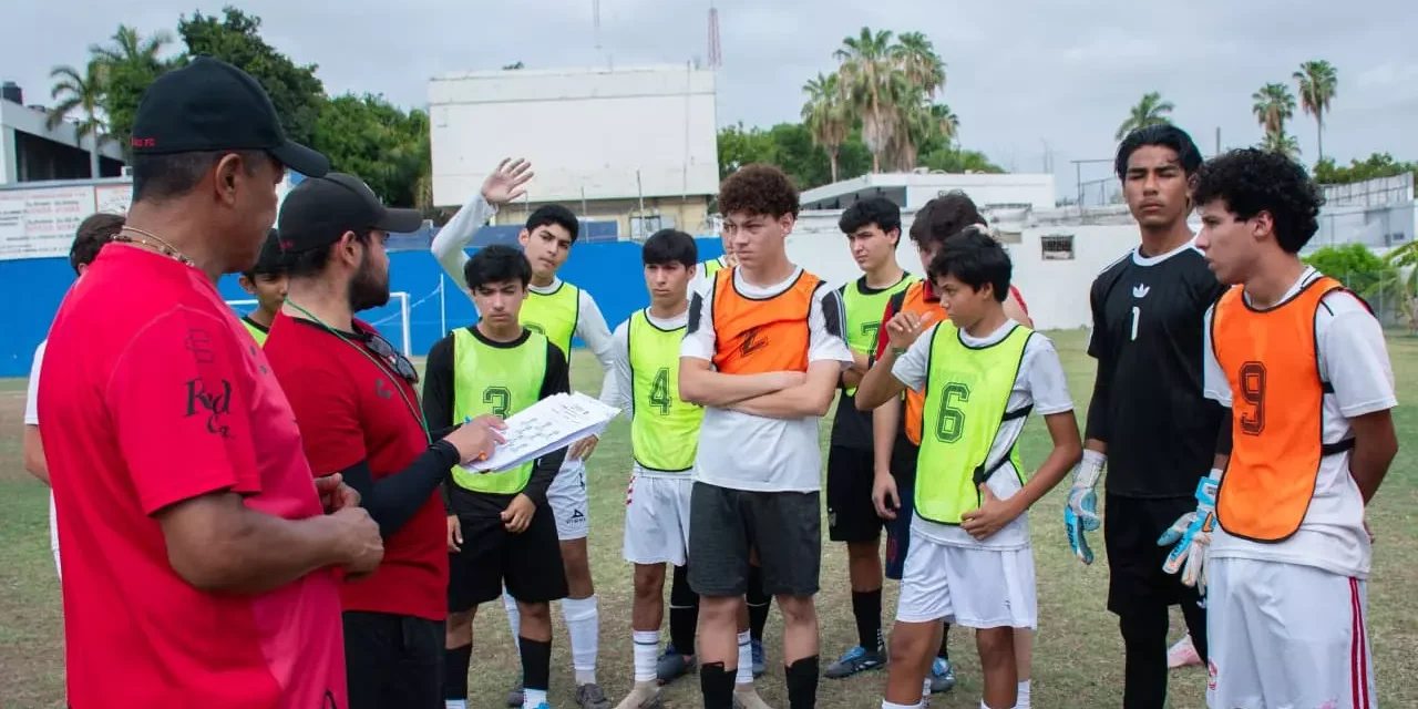 MÁS DE MIL FUTBOLISTAS ASISTEN A LA VISORÍA DE ATLAS EN CULIACÁN