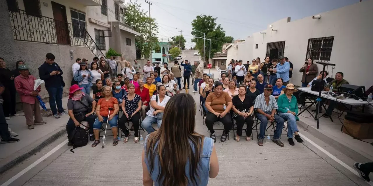 “NOS BRINDAN MUCHA SEGURIDAD”: VECINOS AL RECIBIR SIETE CALLES PAVIMENTADAS EN LA COLONIA 5 DE MAYO