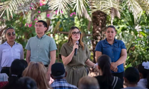 ANA MIRIAM RAMOS ENCABEZA ENTREGA DE AGUA PURIFICADA A VECINOS DE LA SINDICATURA BAILA