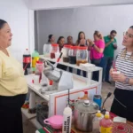 ENTREGA ANA MIRIAM RAMOS APOYO DEL PROGRAMA MUJERES EMPRENDEDORAS POR EL BIENESTAR A GRUPO DE LA SINDICATURA VILLA ADOLFO LÓPEZ MATEOS