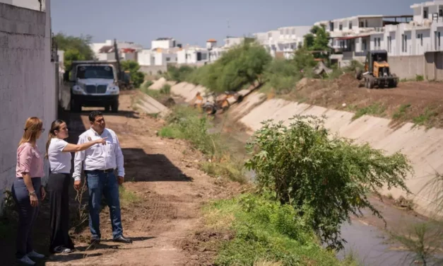 ANA MIRIAM RAMOS SUPERVISA TRABAJOS DE LIMPIEZA Y DESAZOLVE EN ARROYOS, DRENES Y CANALES PLUVIALES