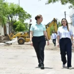 SUPERVISA ANA MIRIAM RAMOS AVANCE DE PAVIMENTACIÓN EN LA COLONIA INDEPENDENCIA
