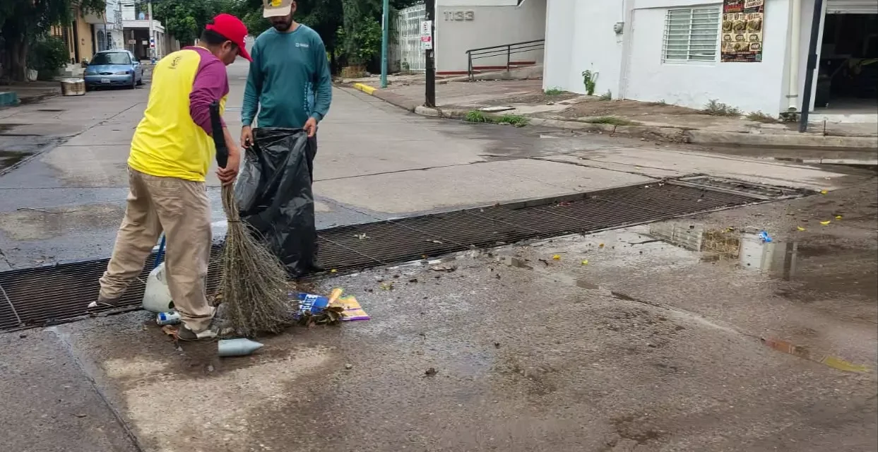 MANTIENE AYUNTAMIENTO LIMPIEZA DE INFRAESTRUCTURA PLUVIAL TRAS LAS RECIENTES LLUVIAS