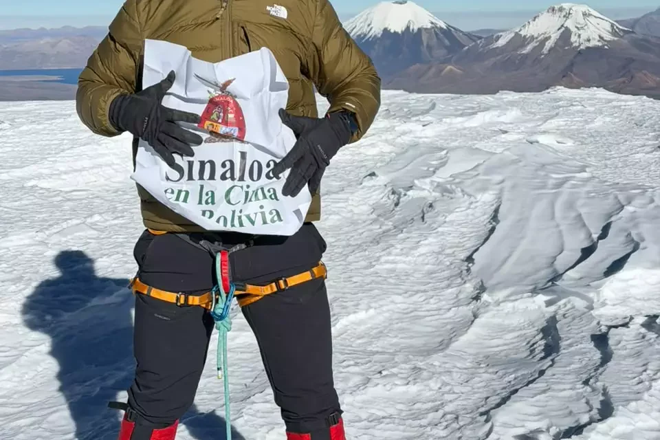 ORGULLO CONALEP: DAVID MONARREZ CONQUISTA “EL TECHO DE BOLIVIA”