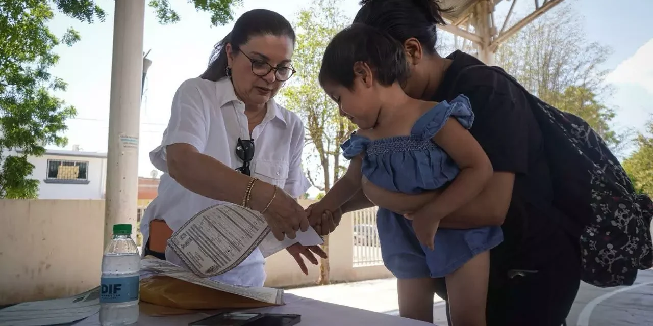 DIF BIENESTAR CULIACÁN Y RENAPO EXPIDEN MÁS DE 400 DOCUMENTOS DE REGISTRO CIVIL DURANTE JORNADA GRATUITA EN LA COLONIA CNOP
