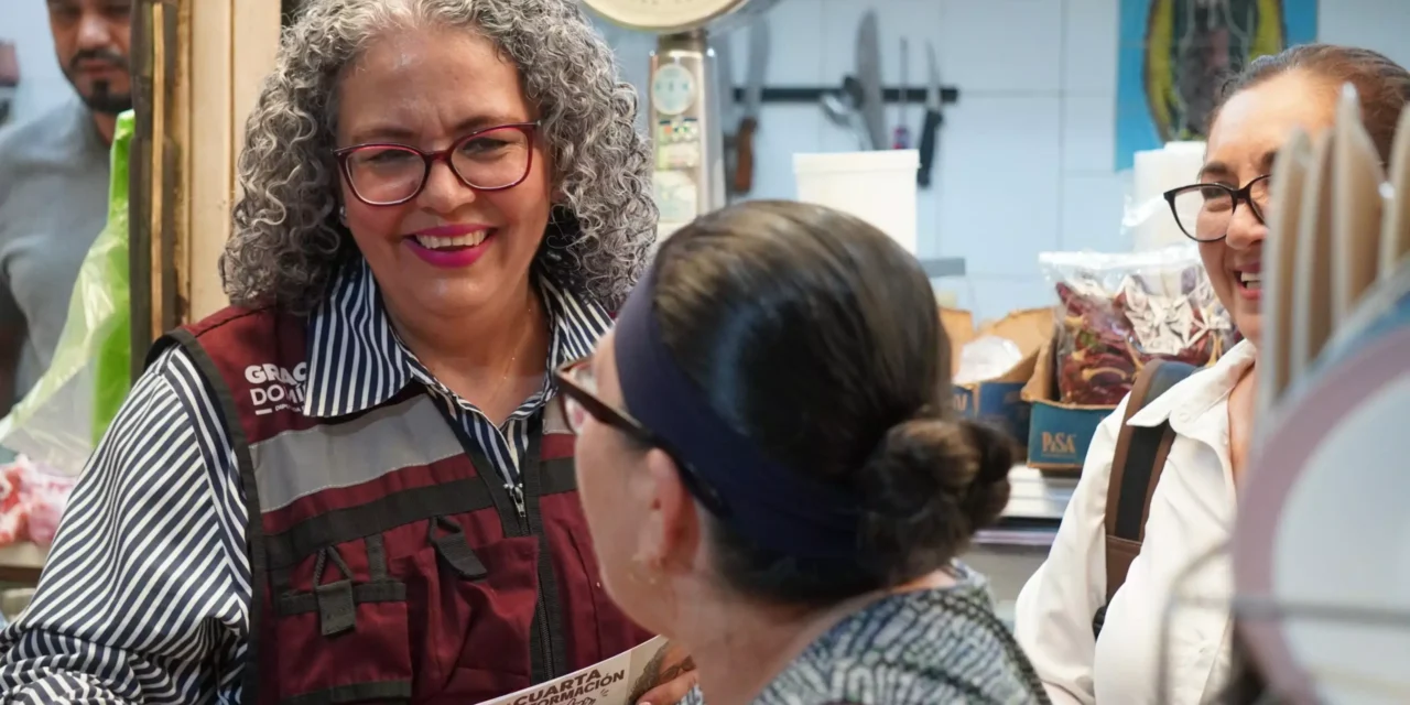 GRACIELA DOMÍNGUEZ RECORRE EL MERCADO MUNICIPAL Y LA COLONIA ROMANILLO EN LOS MOCHIS: «LA MEJOR FORMA DE HACER POLÍTICA ES JUNTO AL PUEBLO»