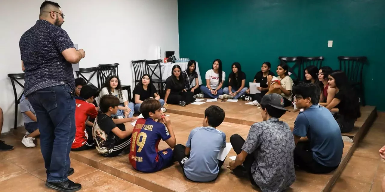 CON ÉXITO CONCLUYE EL CURSO DE VERANO GRATUITO “ARTE QUE SANA” CON JÓVENES EN COSALÁ