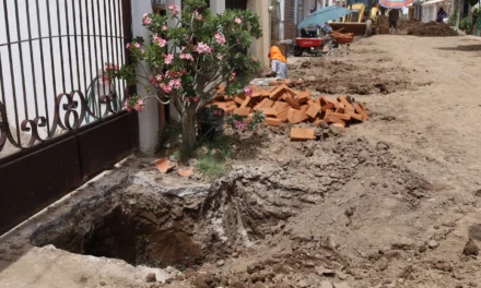 GOBIERNO DE NAVOLATO TRABAJA EN LA REHABILITACIÓN INTEGRAL DE LA RED DE AGUA POTABLE Y ALCANTARILLADO SANITARIO EN LA COLONIA LOS ALBAÑILES
