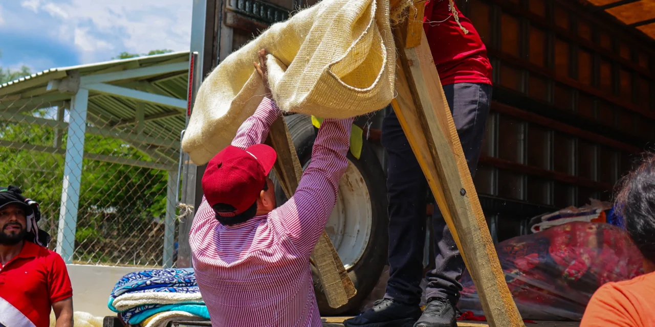 FAMILIAS DE COMUNIDADES INDÍGENAS DE CONCORDIA Y COSALÁ RECIBEN APOYOS Y ATENCIÓN MÉDICA INTEGRAL
