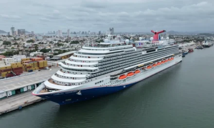 RECIBE MAZATLÁN AL “CARNIVAL PANORAMA” CON MÁS DE 4,800 PASAJEROS