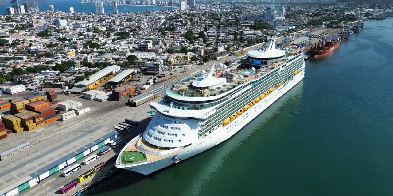 TURISMO DE CRUCEROS POSICIONA A MAZATLÁN COMO DESTINO INTERNACIONAL DURANTE EL VERANO