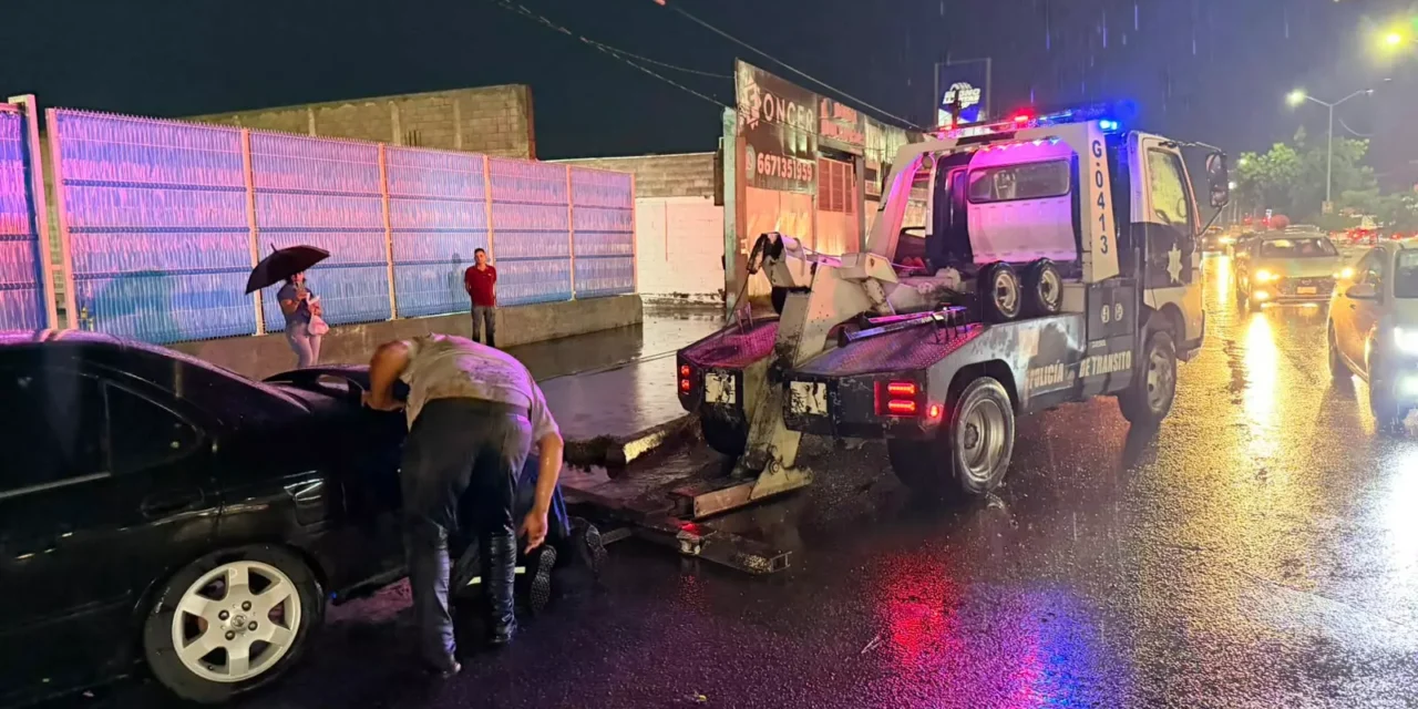 ATIENDE PROTECCIÓN CIVIL MUNICIPAL AFECTACIONES POR LLUVIAS EN DISTINTOS SECTORES DE CULIACÁN
