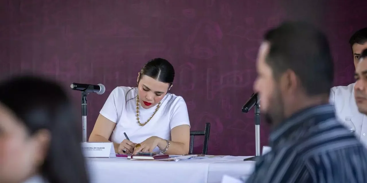 ATIENDE ANA MÍRIAM RAMOS VILLARREAL PETICIONES DE HABITANTES DE QUILÁ DURANTE NOVENA SESIÓN DE CABILDO ABIERTO